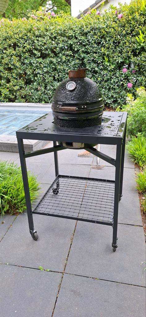 Kamado Bastard Compact BBQ met onderstel en hoes, Ophalen of Verzenden, Gebruikt, The Bastard