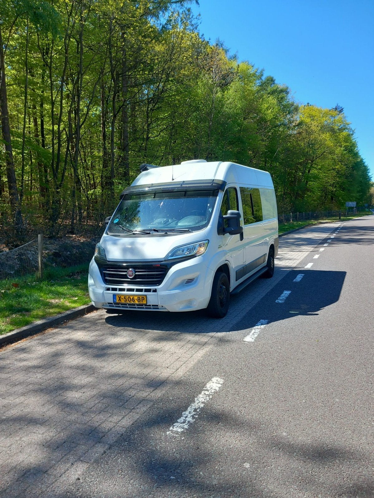 Compacte en complete Fiat Ducato uit 2016 Buscamper, Buscamper of Camperbus, Watertank (Schoon), Fiat, Particulier