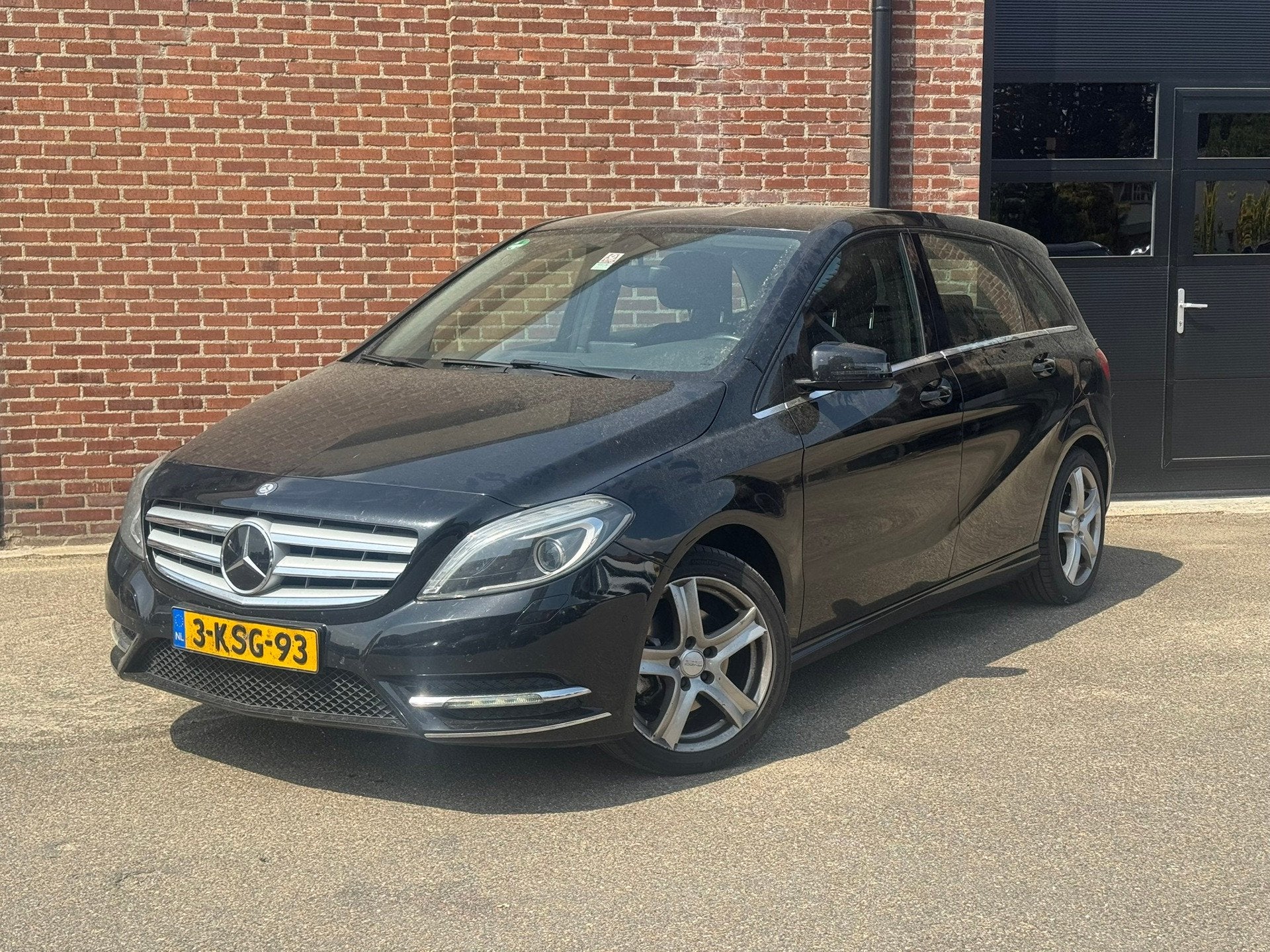 Mercedes-Benz B-klasse 200 CDI Ambition Motor niet 100 % Led, Auto's, Mercedes-Benz, Voorwielaandrijving, Euro 5, Zwart, 4 cilinders