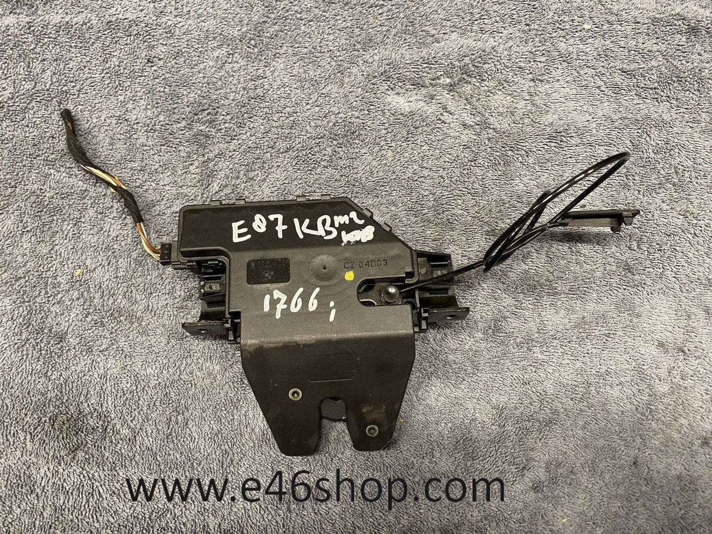 ACHTERKLEP SLOT BMW 1 SERIE E87  OE 8196401, Auto-onderdelen, Gebruikt, -, -, Ophalen of Verzenden