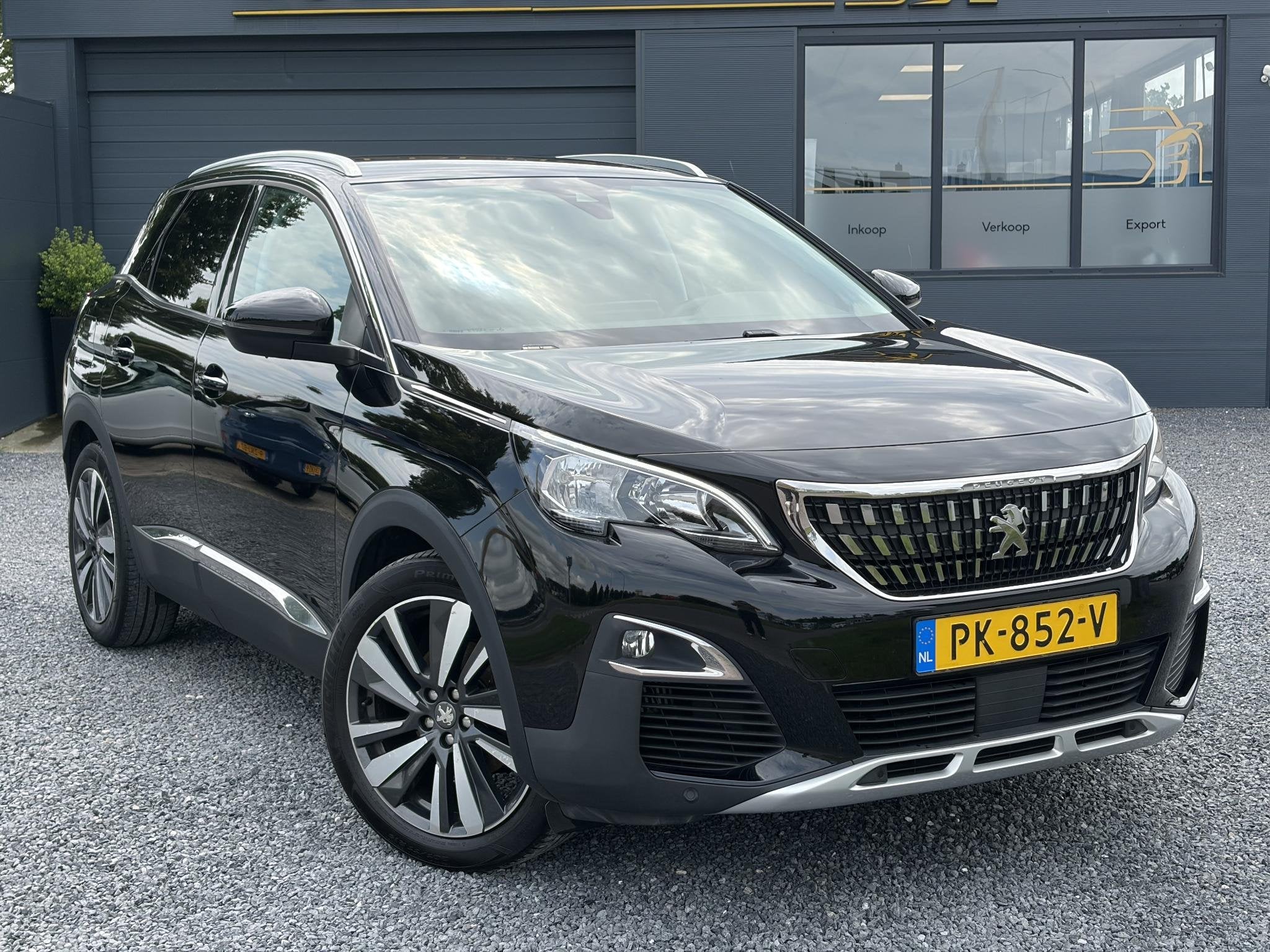 Peugeot 3008 1.2 PureTech Allure D-riem vv in 2022,Trekhaak,, Gebruikt, Euro 6, Zwart, Handgeschakeld
