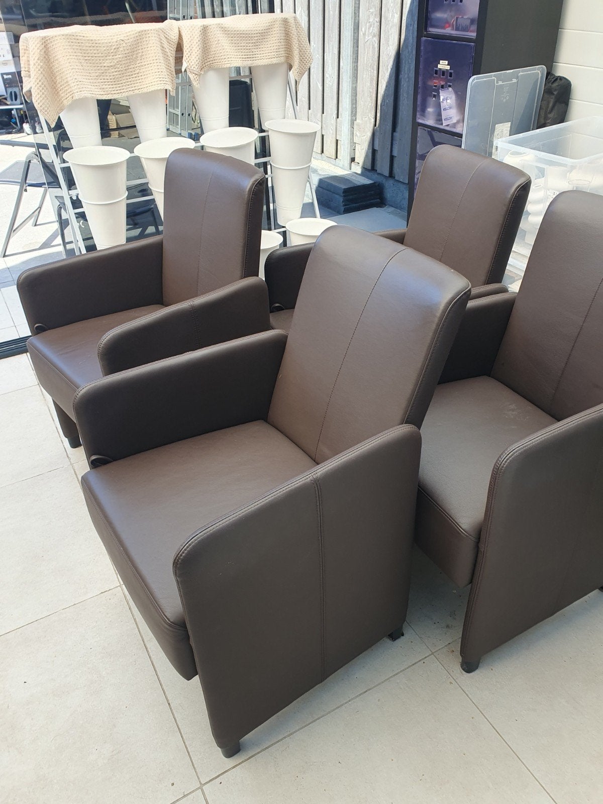 Set van 4 bruine leren fauteuils - comfortabel en stijlvol, Gebruikt, Ophalen of Verzenden, Tijdloos, Klassiek, 50 tot 75 cm