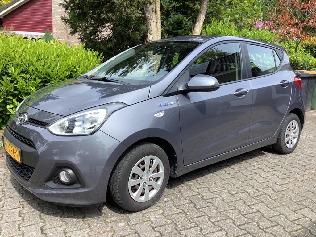 Hyundai i10 1.0i 66pk 2016 Grijs nieuwstaat! Weinig km!, Auto's, 4 stoelen, 23 km/l, Origineel Nederlands, Handgeschakeld