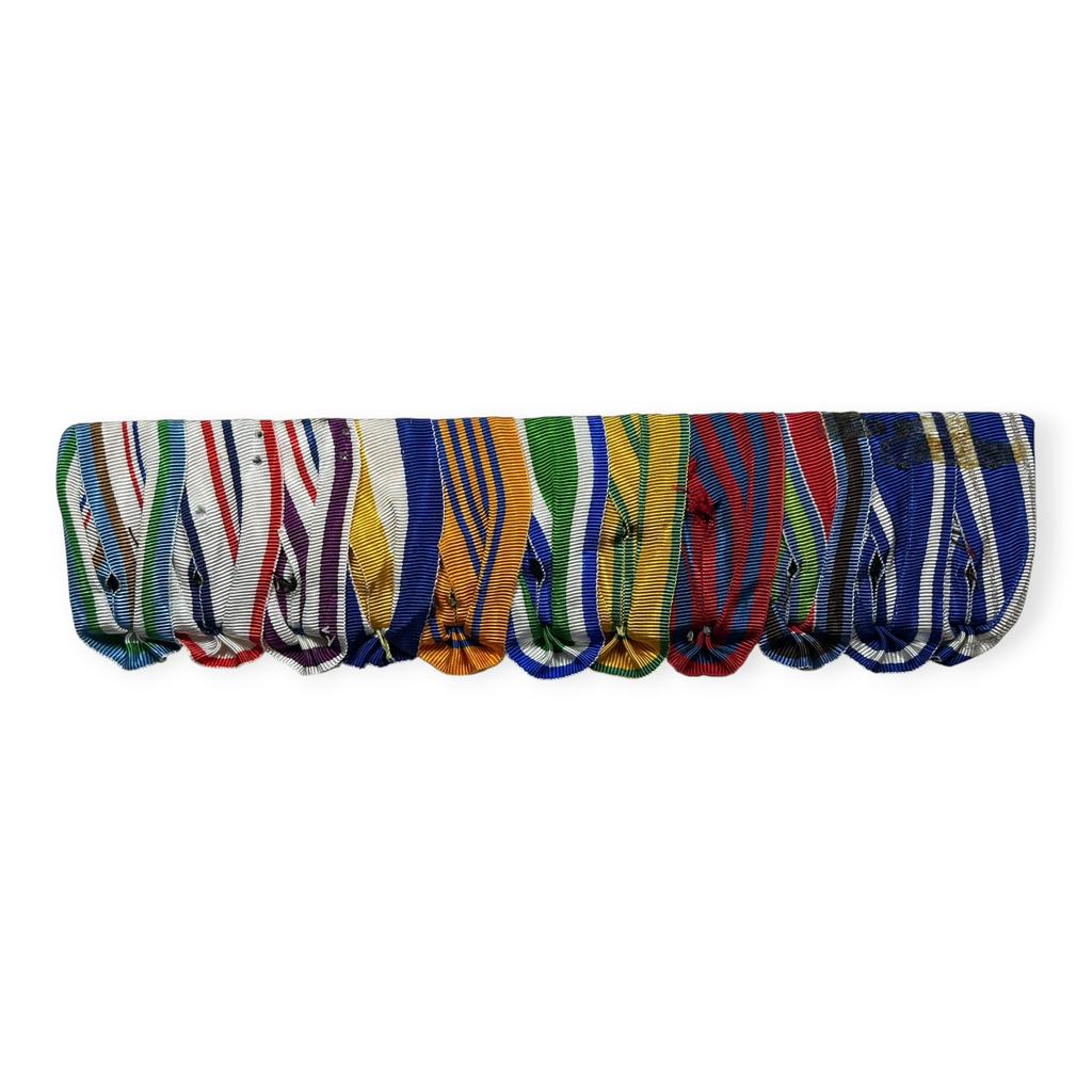 Medaille spange Landmacht 11 linten, Verzamelen, Militaria | Algemeen, Ophalen of Verzenden, Landmacht, Nederland, Lintje, Medaille of Wings