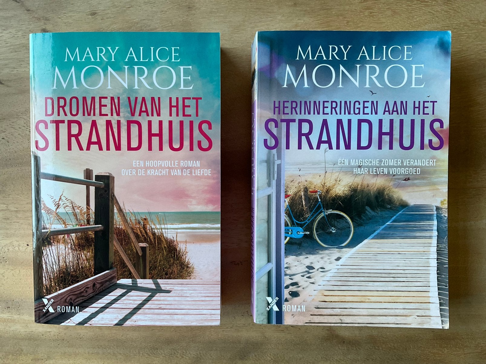 Het strandhuis deel 2 & 3 - Mary Alice Monroe, Boeken, Ophalen of Verzenden, Gelezen