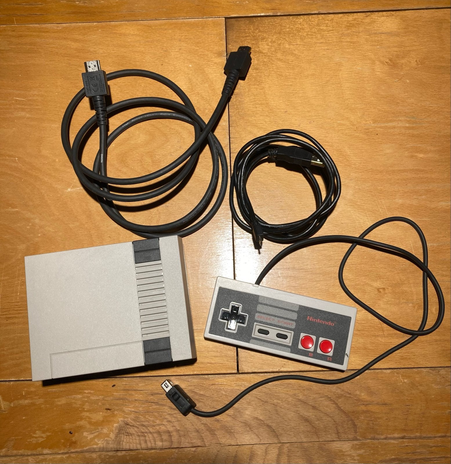Nintendo Classic Mini NES + Controller, Spelcomputers en Games, Spelcomputers | Nintendo NES, Verzenden, Zo goed als nieuw, Met 1 controller