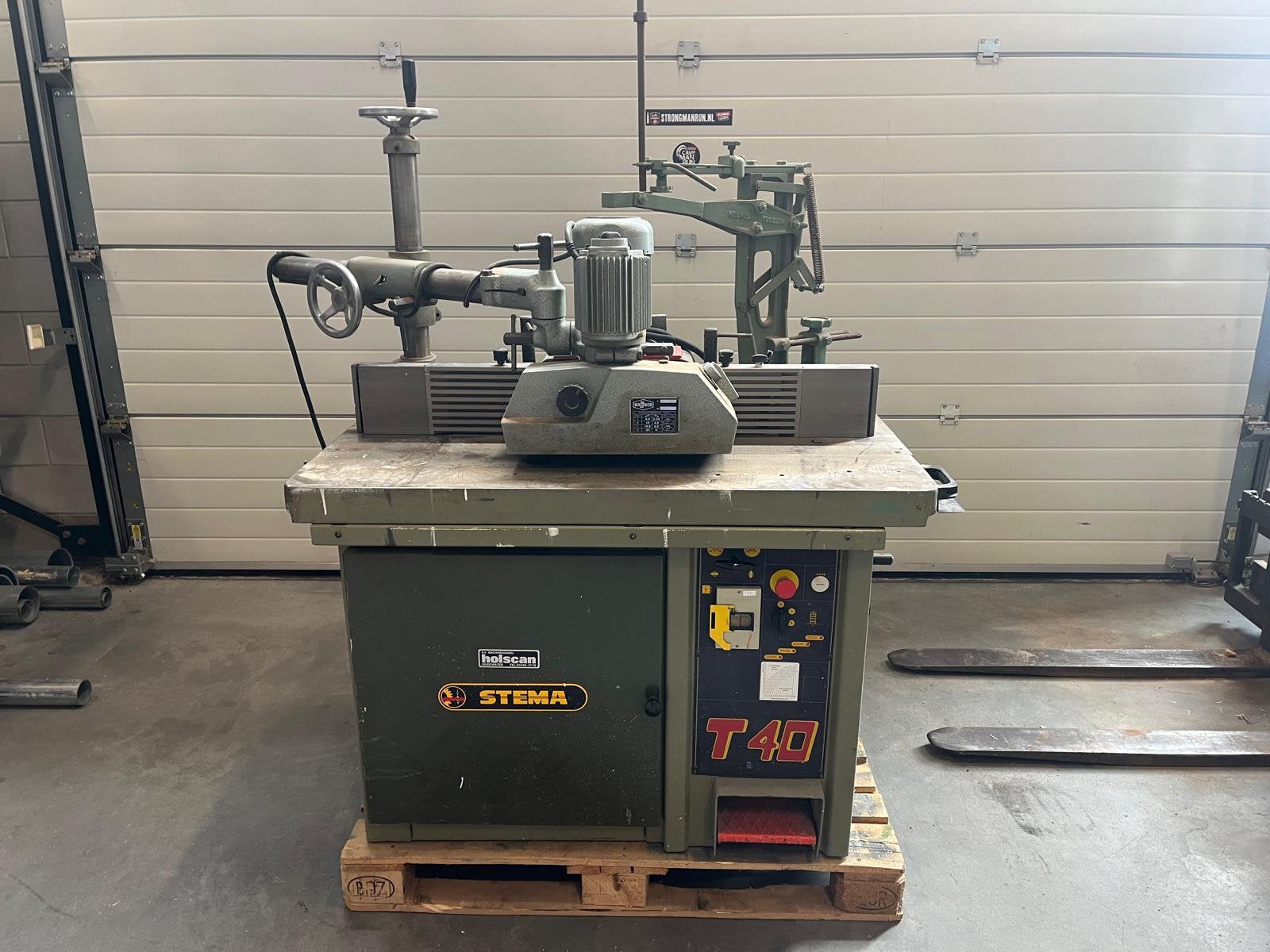 Freesmachine / tafelfreesmachine, Ophalen, Zo goed als nieuw, Elektrisch, Overige soorten