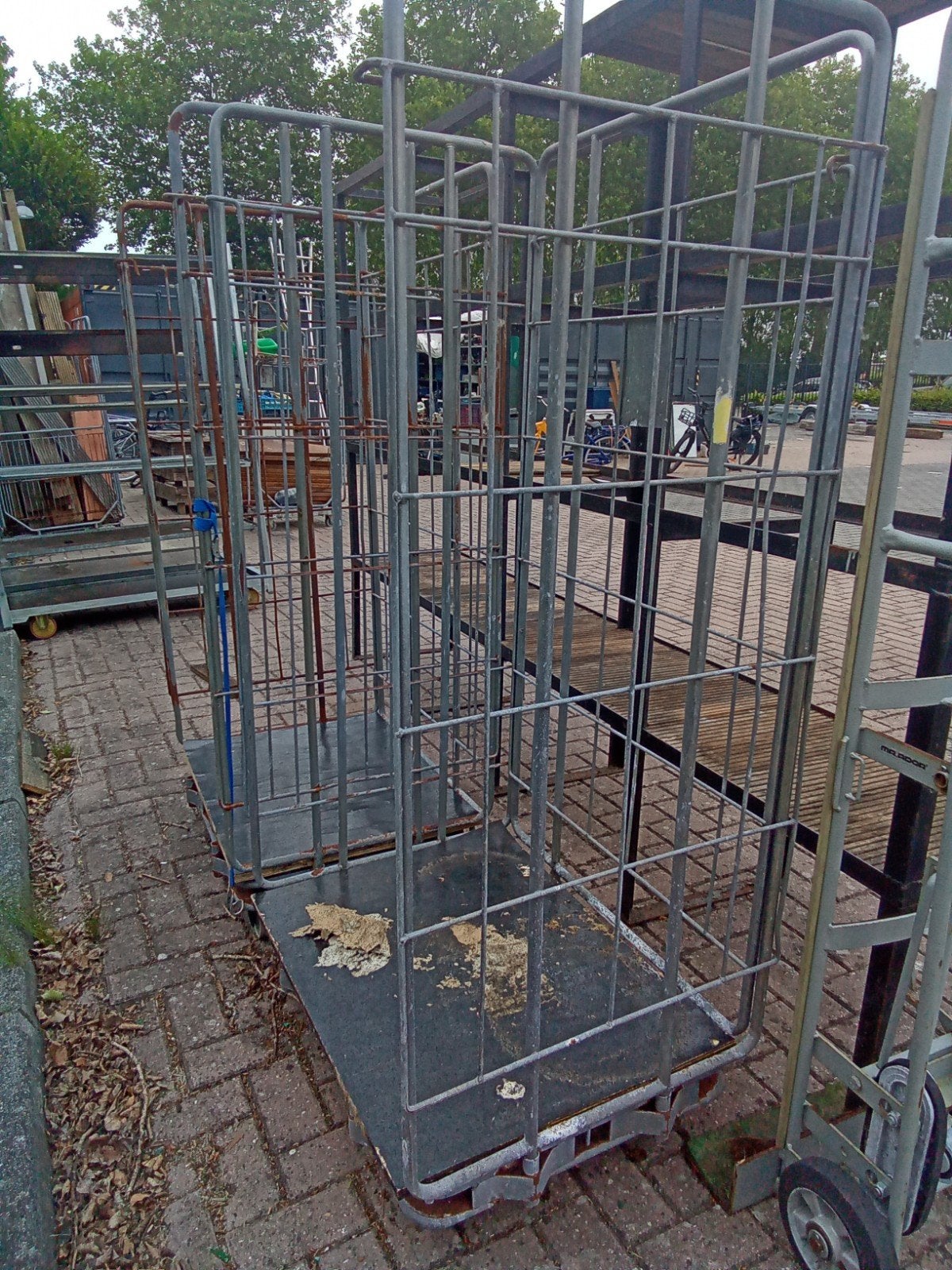 Rolcontainers 3 stuks, 100 liter of meer, Ophalen, Gebruikt, Transportkar