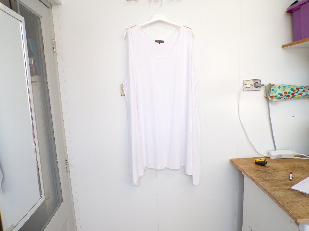 Mooie witte A-lijn top ronde hals Exelle maat XXL - 62, Kleding | Dames, Exelle, Wit, Zo goed als nieuw, Nvt