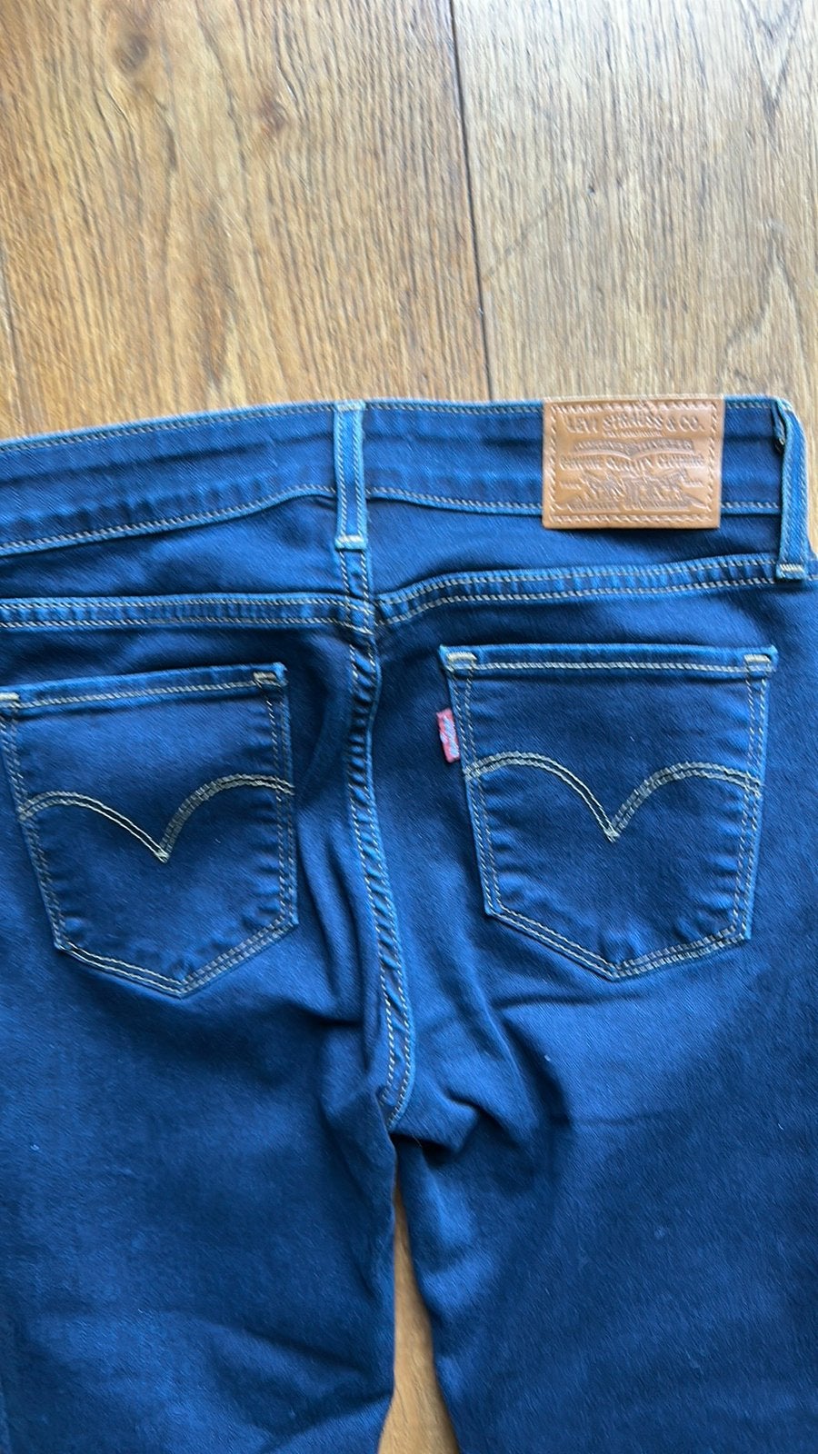 Levi’s jeans Maat 27 Ongedragen, Ophalen of Verzenden, Zo goed als nieuw, Blauw, W27 (confectie 34) of kleiner
