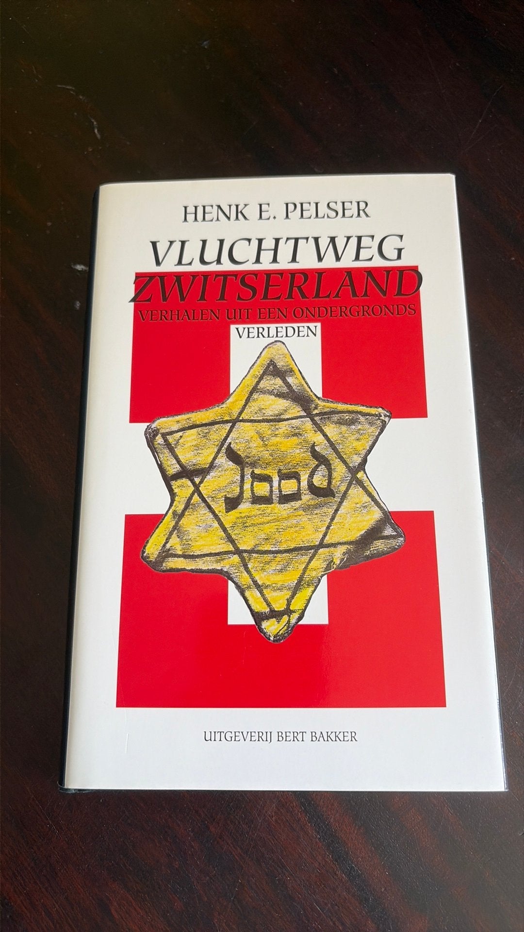 Vluchtweg Zwitserland - Henke E. Pelser, Ophalen of Verzenden, Gelezen