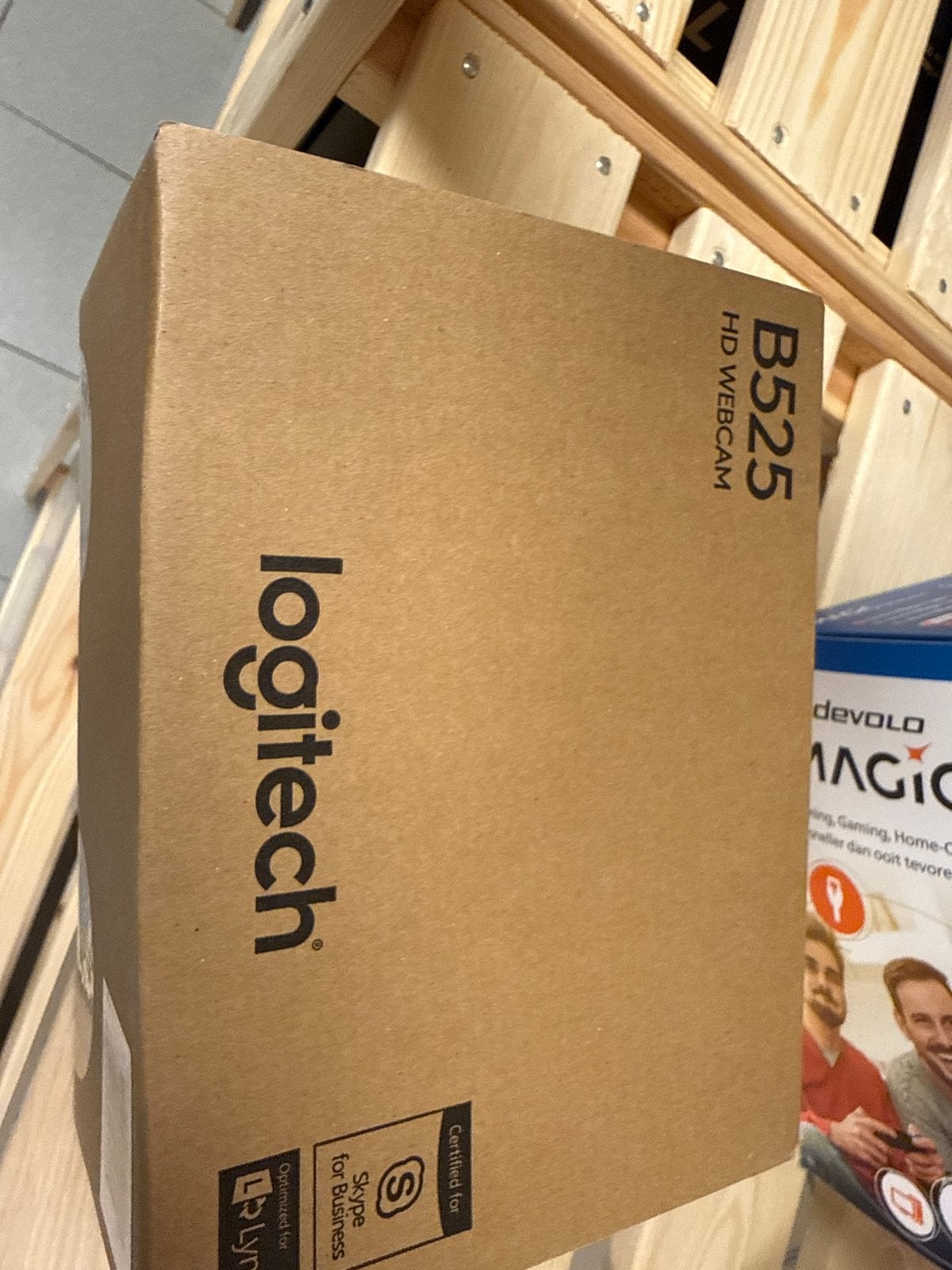 Logitech B525 HD Webcam - Nieuw in doos, Nieuw, Ophalen of Verzenden, Windows, Monitorclip