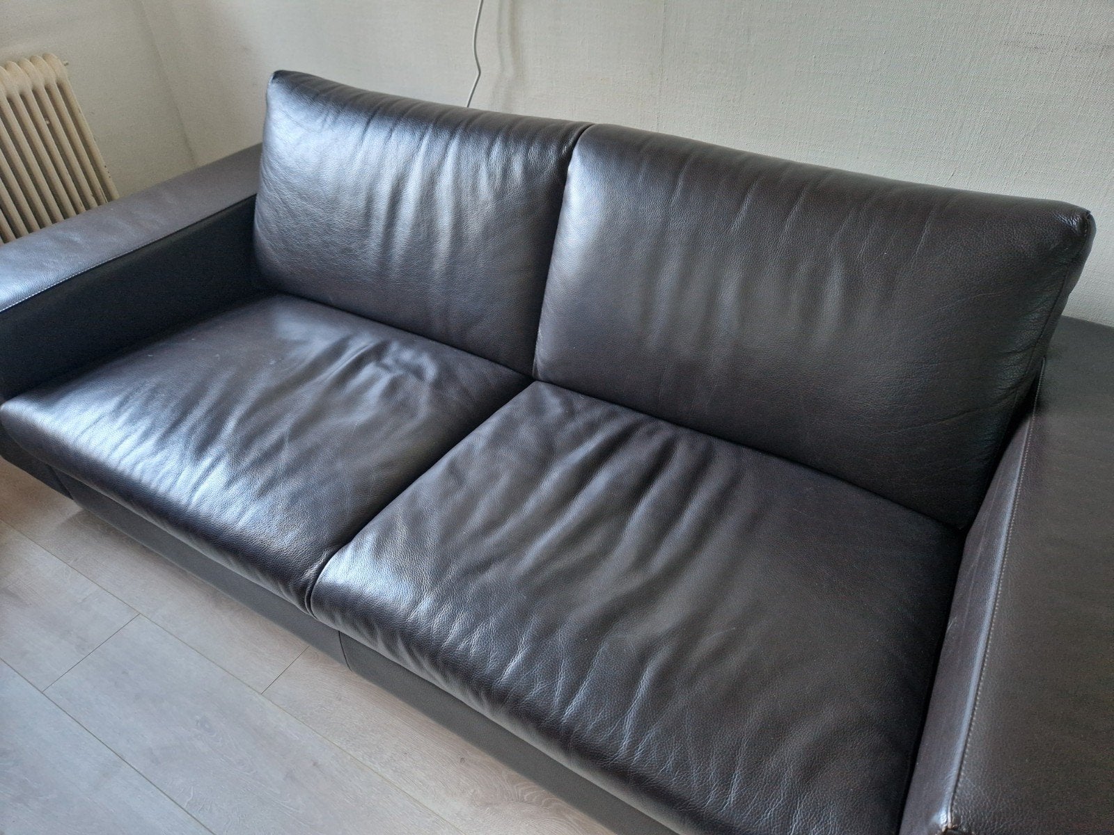 Leolux Antipode 2,5 zits donker bruin leer, Gebruikt, 150 tot 200 cm, Tweepersoons, Ophalen of Verzenden