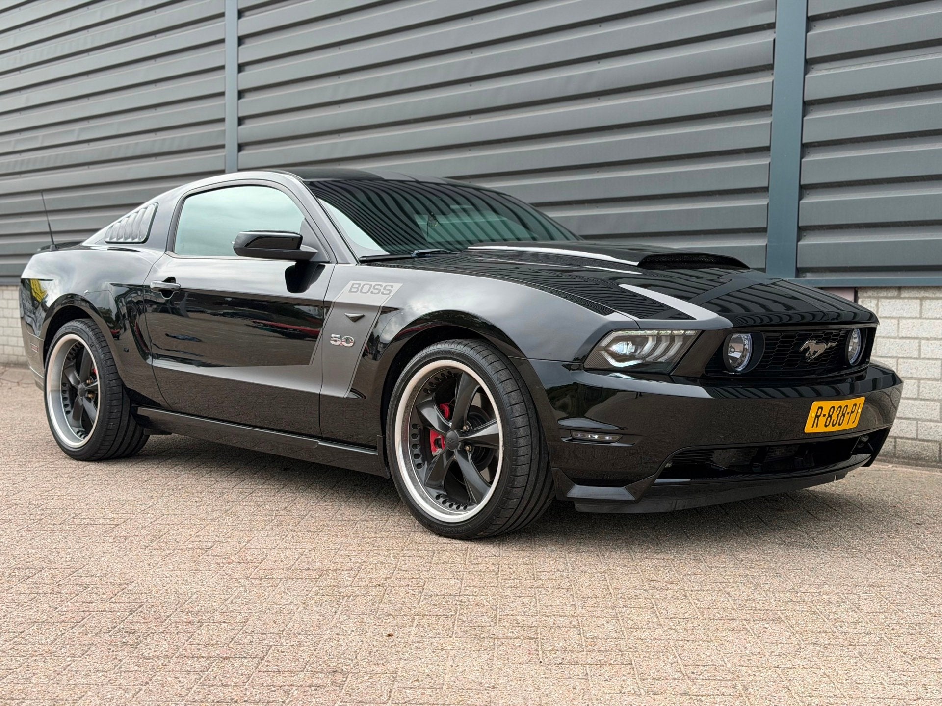 Ford MUSTANG 5.0 V8 GT Automaat 418PK 20inch / APK, Auto's, Automaat, Euro 5, Achterwielaandrijving, Gebruikt