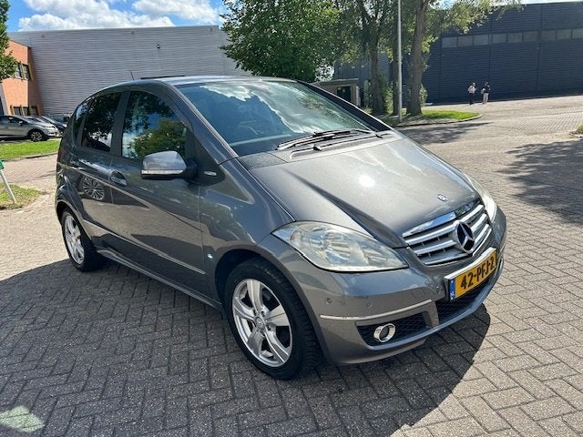 Mercedes-Benz A-Klasse 160 Bl.E.BnsCl Avan. 95PK AIRCO TRHK, Auto's, Mercedes-Benz, Euro 5, Stof, Origineel Nederlands, Handgeschakeld