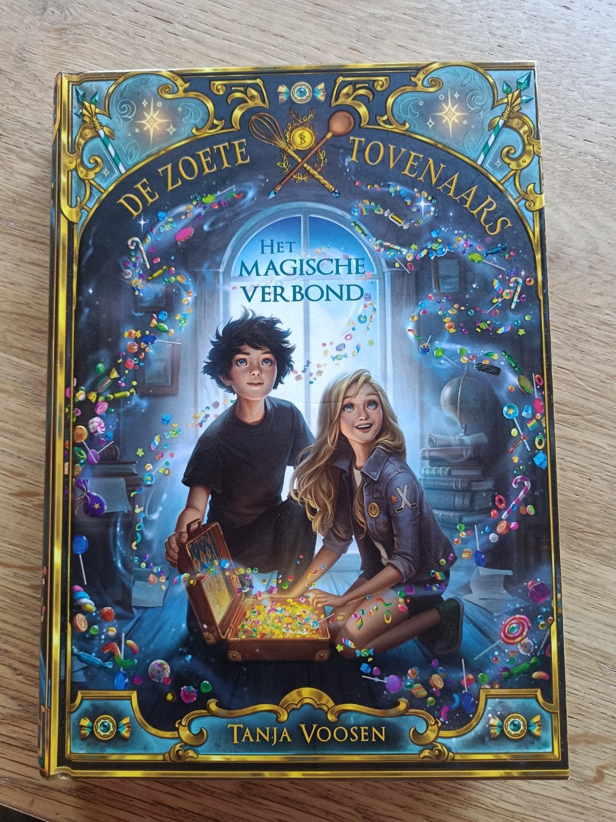 Tanja Voosen - De zoete Tovenaars - Het magische verbond, Boeken, Ophalen of Verzenden, Zo goed als nieuw, Tanja Voosen