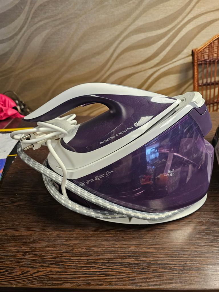 Philips PerfectCare Compact Plus Stoomstrijkijzer, Ophalen of Verzenden, Zo goed als nieuw, Strijkijzer met snoer
