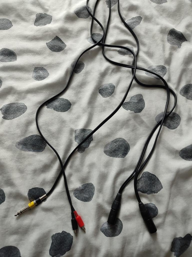 Audio kabel 3.5mm jack naar 2x RCA (tulp) met XLR-adapters, Ophalen of Verzenden, Gebruikt, 2 tot 5 meter, Overige kabels