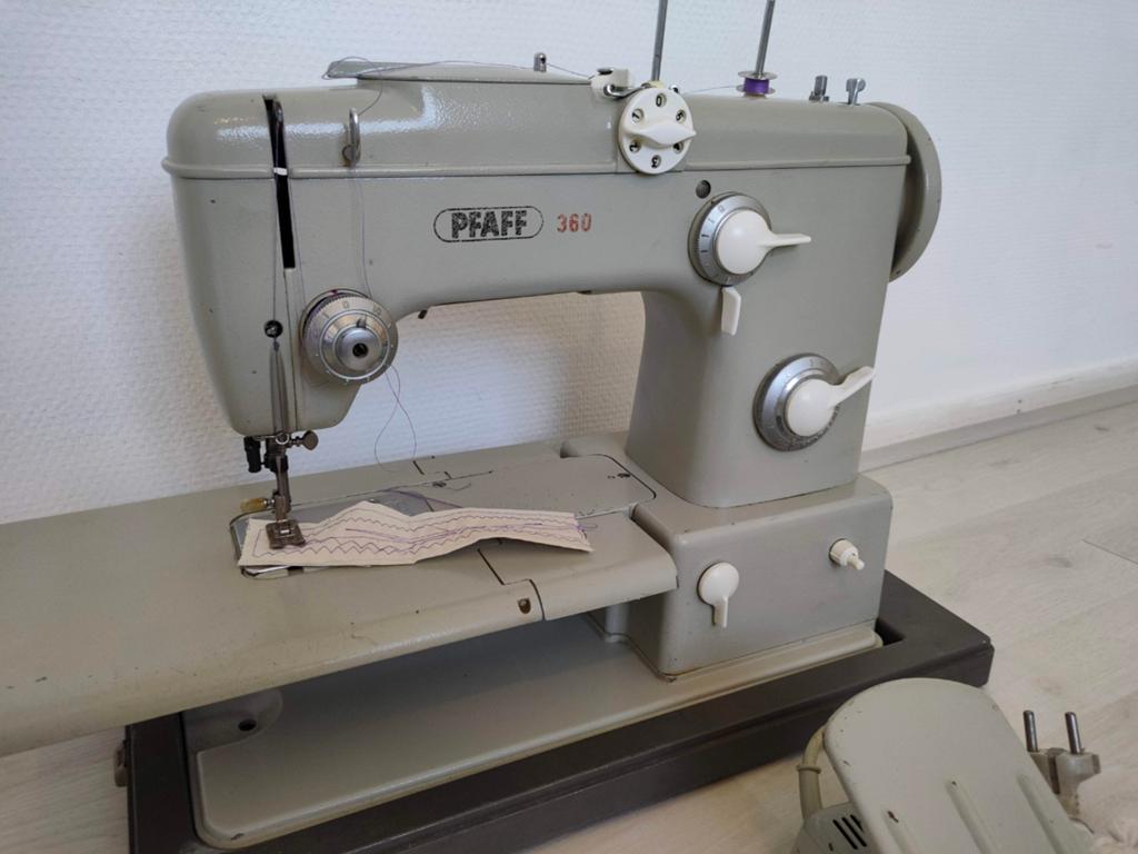 PFAFF 360 (AUTOM.), SEMI INDUSTRIE , KRACHTIG, LEER, JEANS,, Hobby en Vrije tijd, Naaimachines en Toebehoren, Ophalen of Verzenden