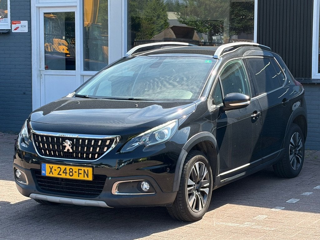 Peugeot 2008 1.2 PureTech / Pano / Navi / Leder / 131 PK, Auto's, Voorwielaandrijving, Euro 6, 1199 cc, Startonderbreker