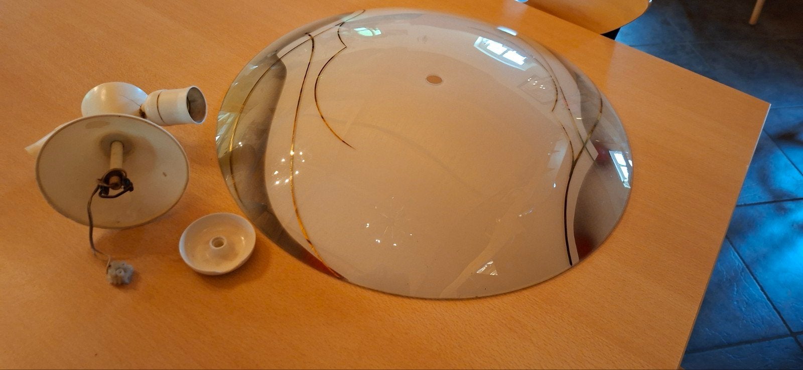 Oude Plafonnière met 2 Lichtbronnen, Ophalen