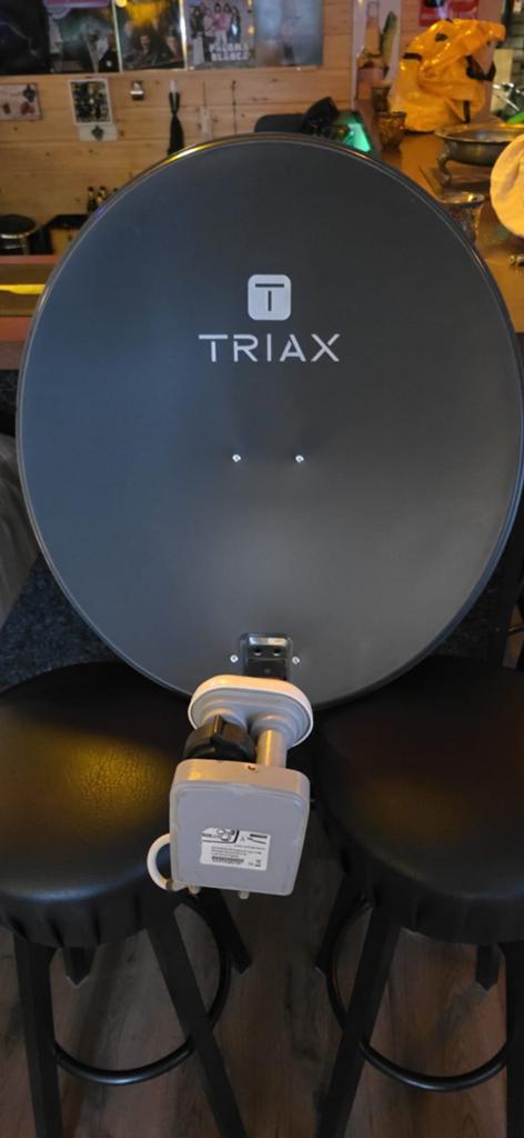 Triax schotelantenne 60cm met 3 LNB's en SAB ontvanger, Ophalen of Verzenden, Overige merken