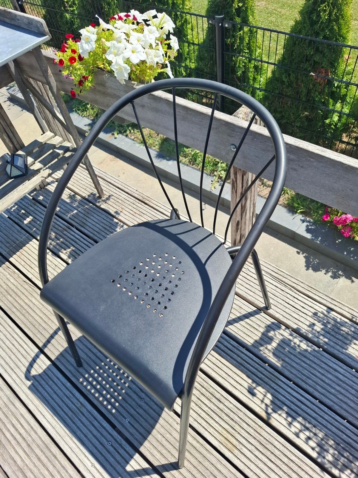 Zwarte stoelen terras. 2 stuks. stevig metaal, Ophalen, Gebruikt, Metaal