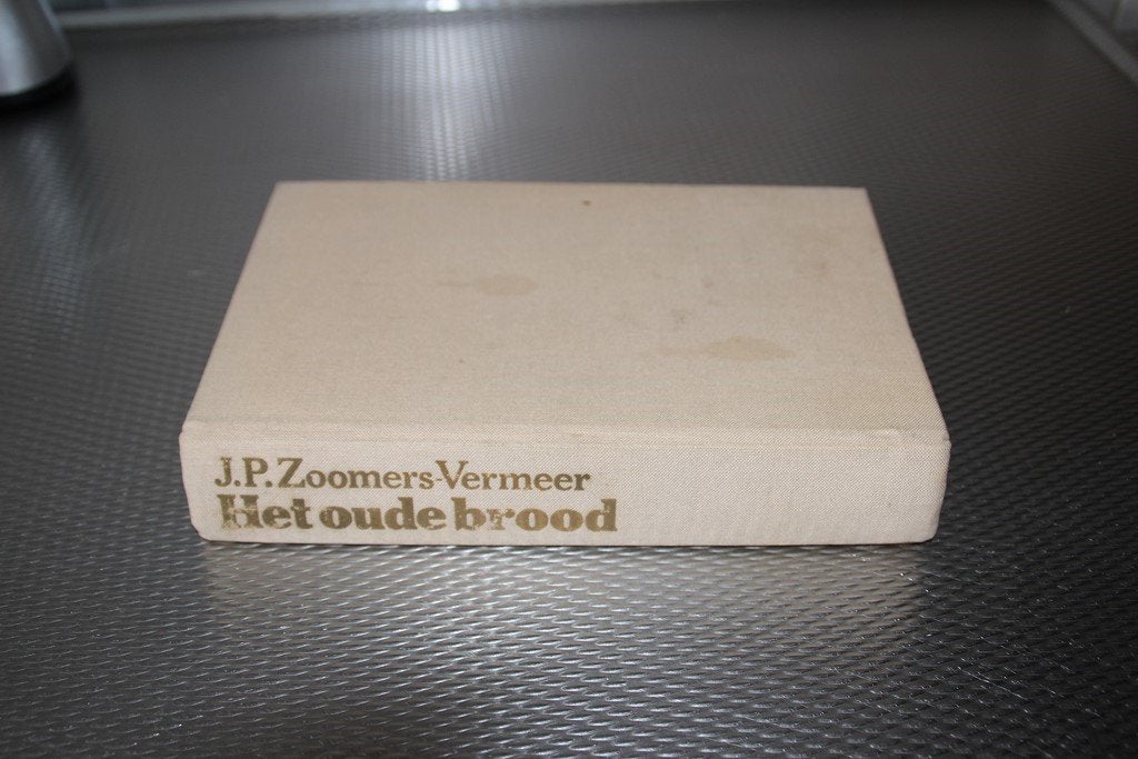 het oude brood, Ophalen of Verzenden, Gelezen, JP Zoomers-Vermeer