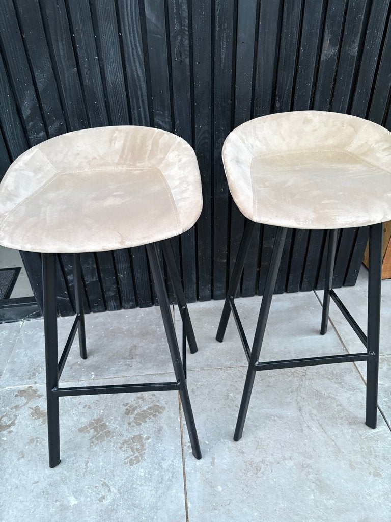 Set van 2 Velvet Barstoelen - Beige, Huis en Inrichting, Barkrukken, 2 krukken, Ophalen, Zo goed als nieuw, 60 tot 90 cm