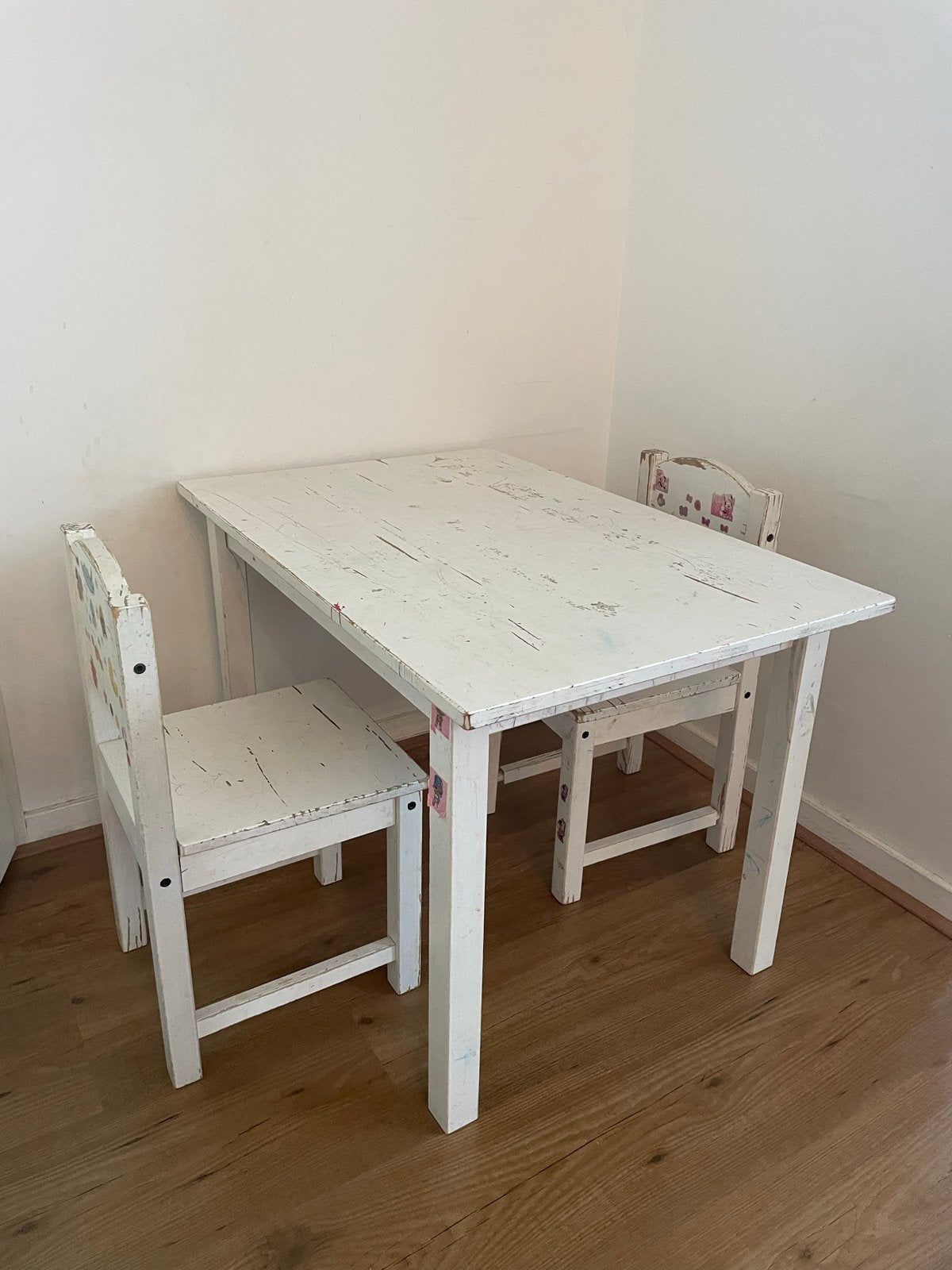 IKEA kinder tafel met twee stoelen, Ophalen, Gebruikt, Tafel(s) en Stoel(en)