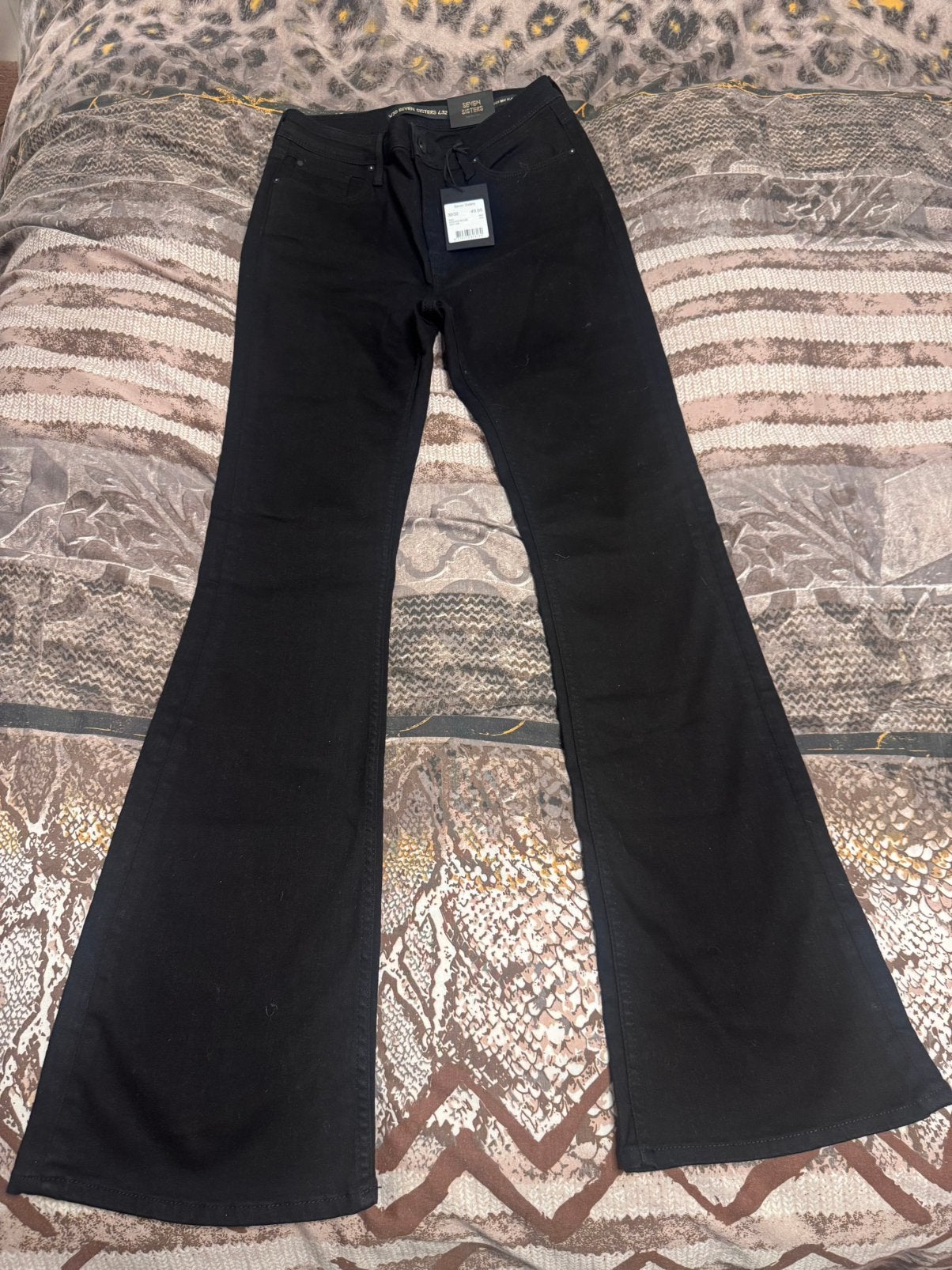 Seven Sisters nieuwe zwarte High Rise Flair broek maat 30/32, Kleding | Dames, Verzenden, Nieuw, Zwart, W30 - W32 (confectie 38/40)