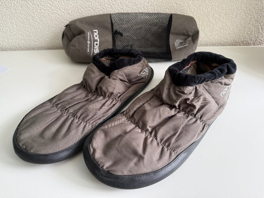 Nordisk Hermod Down slippers / sloffen (M), Bruin, Ophalen of Verzenden, Zo goed als nieuw, Pantoffels of Sloffen