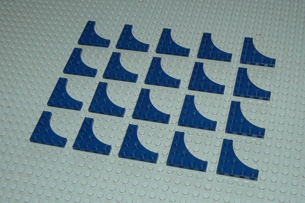 L562 Gebogen plaatjes 4x4 donker blauw 20 st. (binnen boog), Kinderen en Baby's, Speelgoed | Duplo en Lego, Ophalen of Verzenden