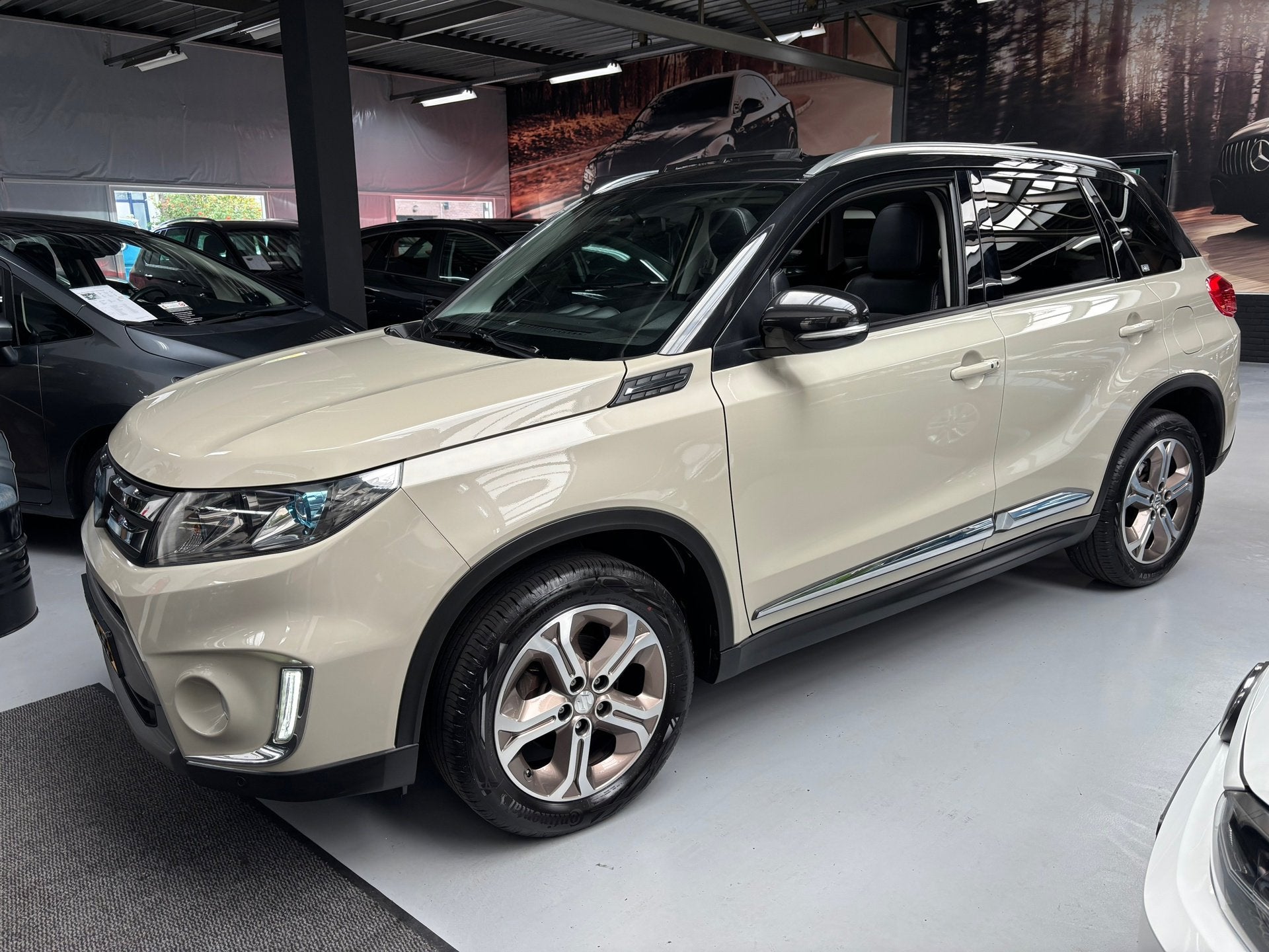 Suzuki Vitara 1.6 High Executive / Camera / Panorama Dak, Voorwielaandrijving, 4 cilinders, 400 kg, Origineel Nederlands
