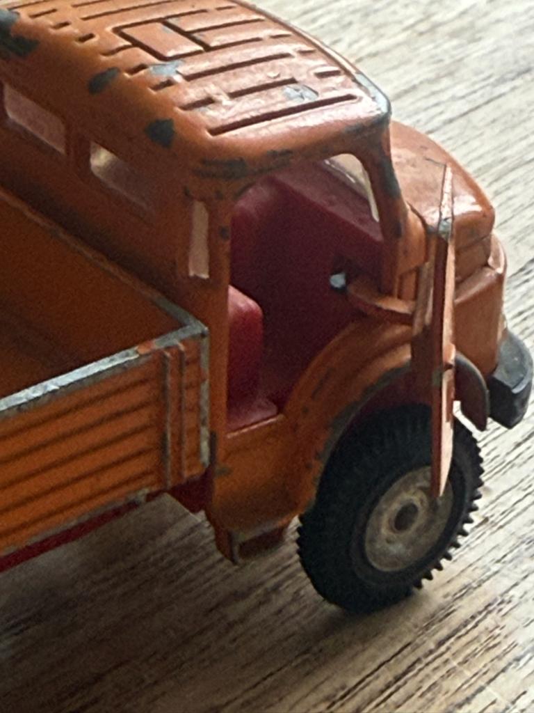 RW-Modell Mercedes-Benz 1313 Truck - Oranje/Rood, Ophalen of Verzenden, Gebruikt