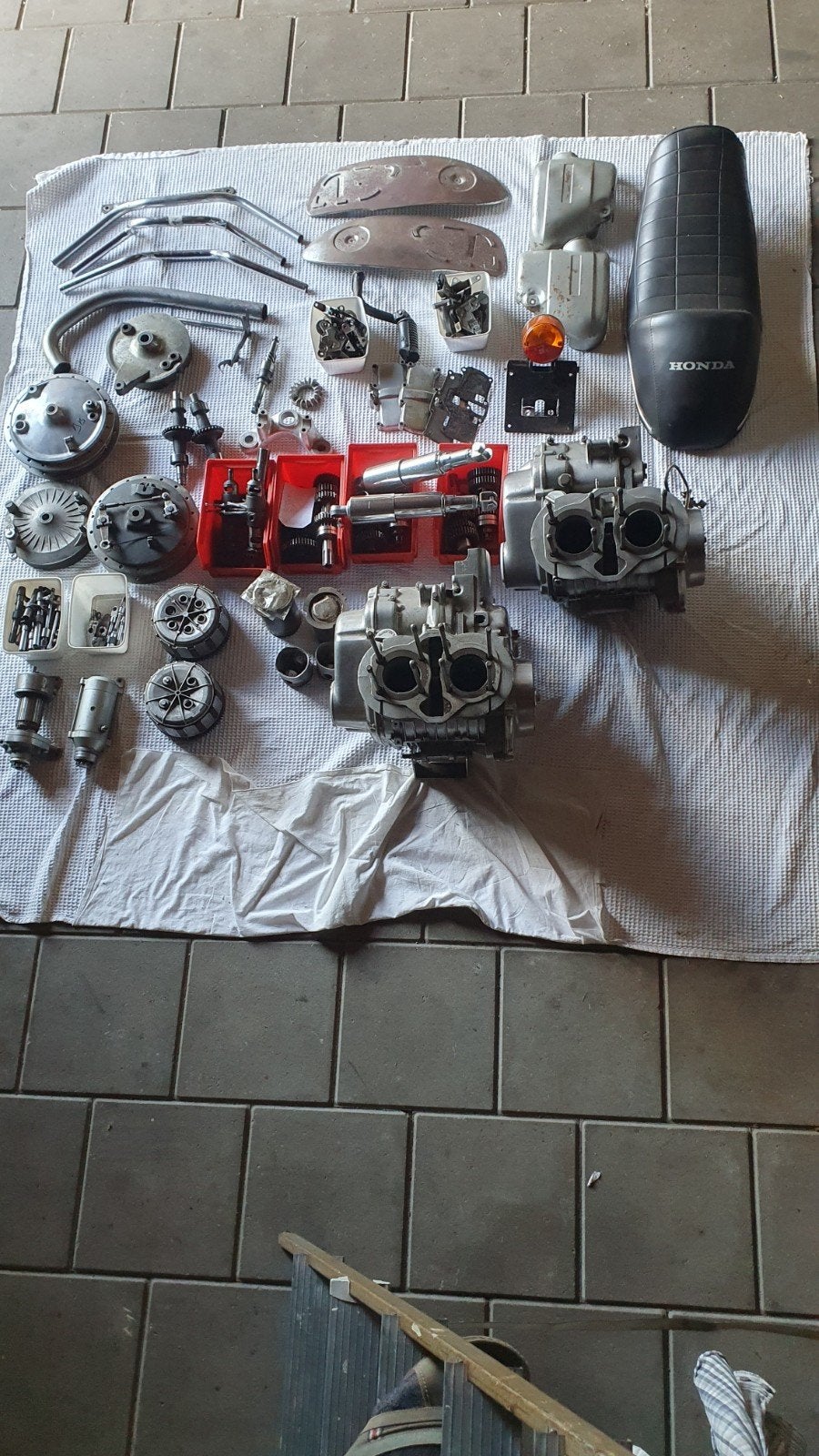 Honda Onderdelen, Ophalen