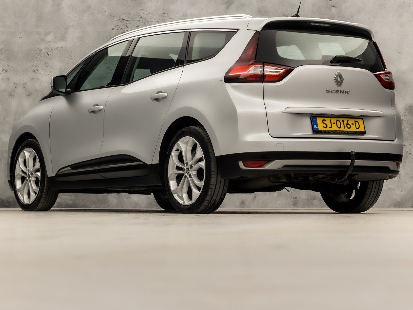 Renault Grand Scénic 1.4 TCe Sport (APPLE CARPLAY, NAVIGATI, 12 maanden, Stof, Gebruikt, 4 cilinders