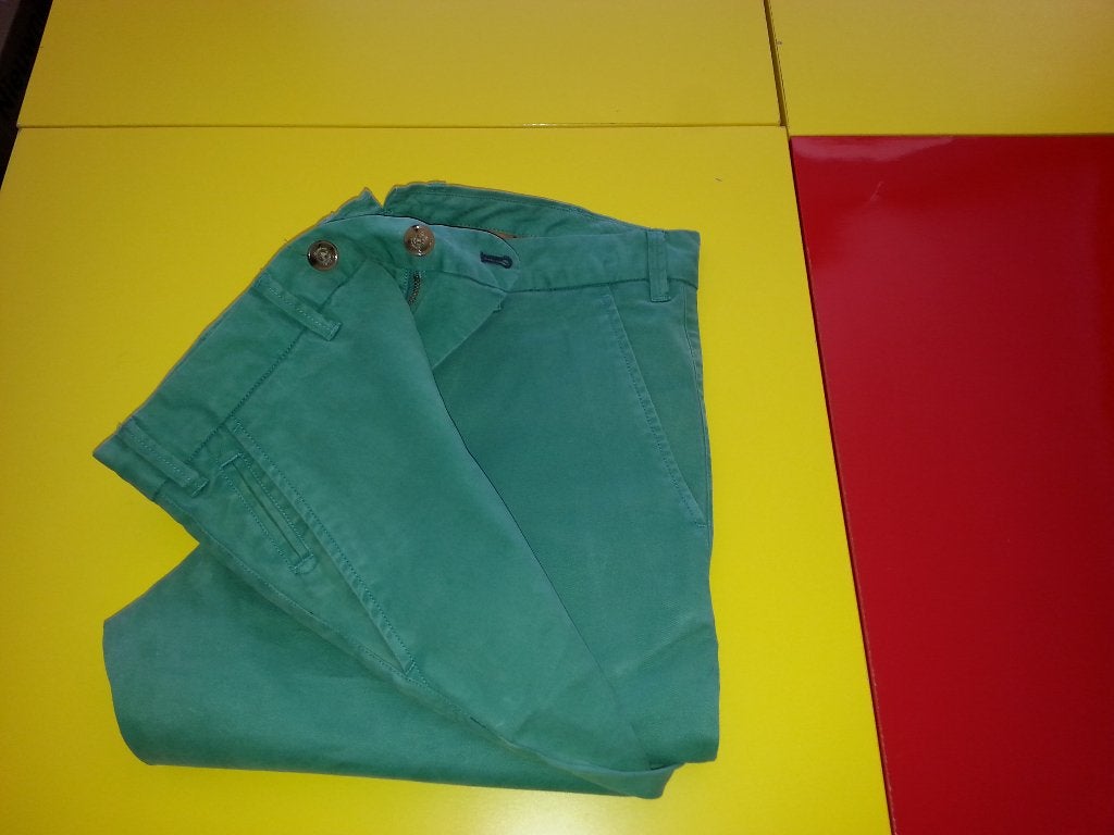 Nieuw Massimo Dutti broek met groene  kleur maat 32, Kleding | Heren, Broeken en Pantalons, Verzenden, Nieuw, Overige maten, Massimo Dutti