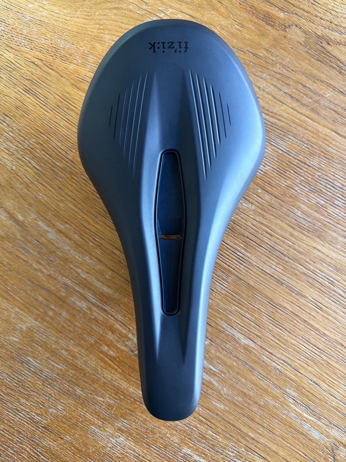 Fizik Vento Argo R3 zadel 140mm, Kunststof, Ophalen of Verzenden, Zo goed als nieuw, Zadel