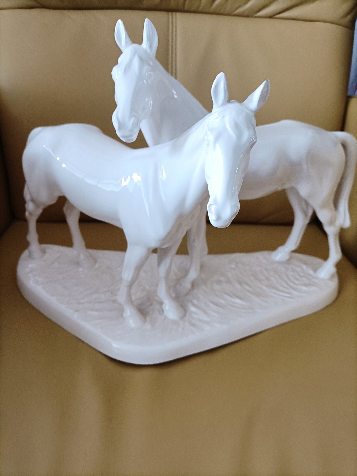 Paarden porselein Bieden, Ophalen