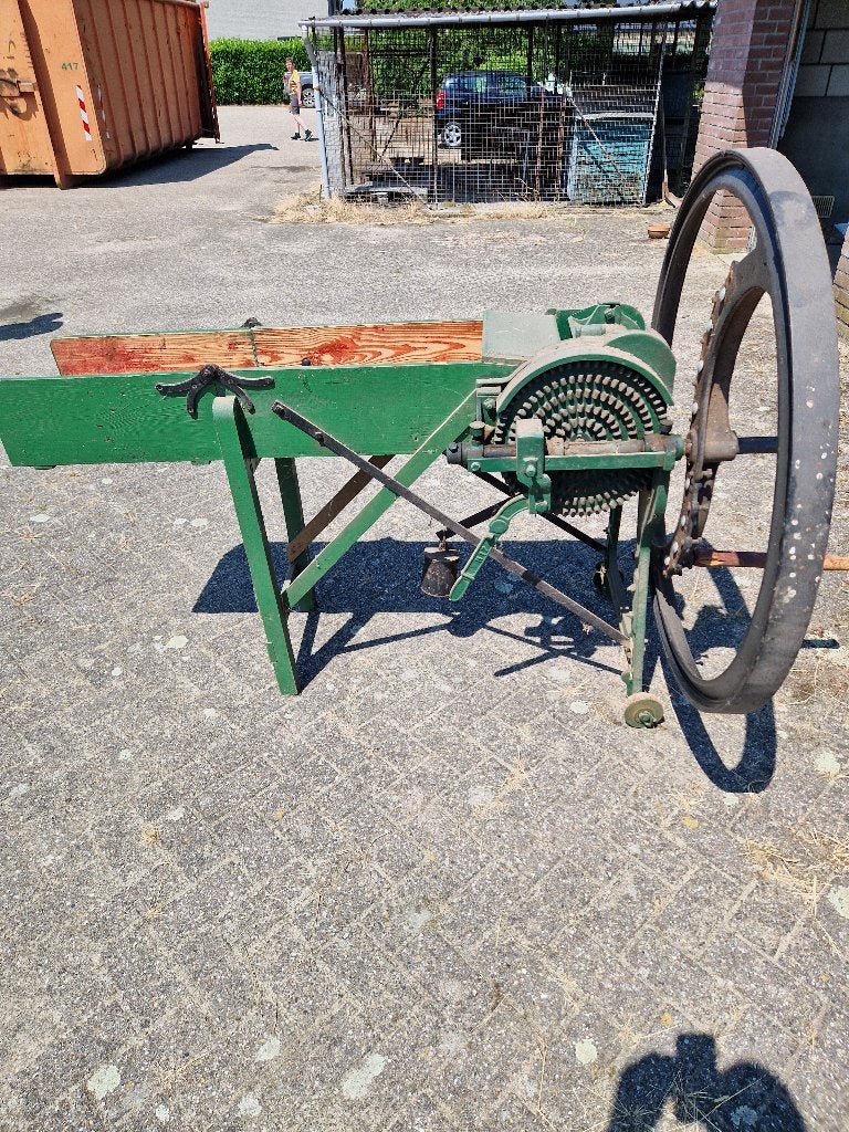 Ouderwetse stro hakselaar, Ophalen, Gebruikt