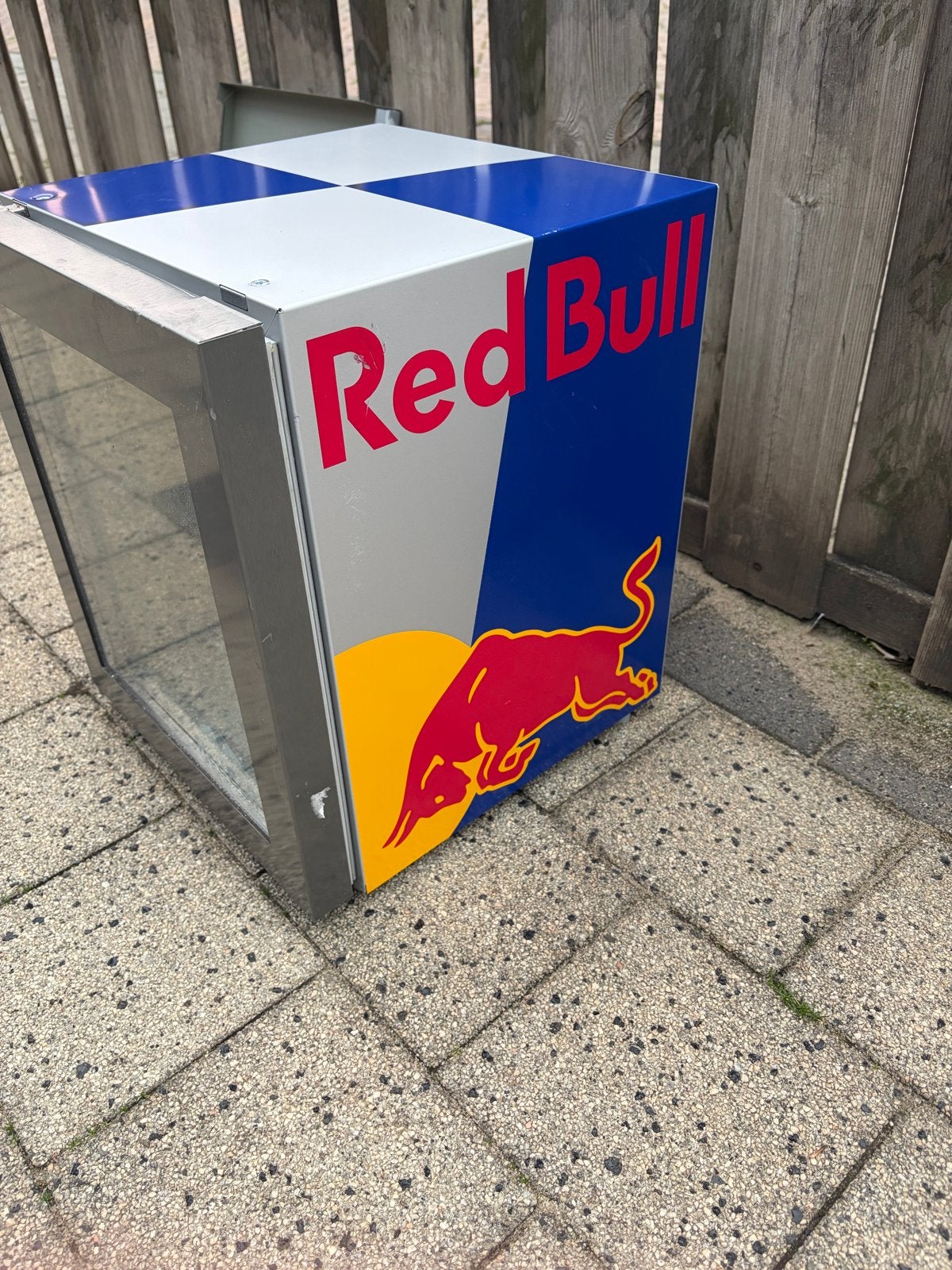Red Bull mini koelkast - Zonder lader, Ophalen, Minder dan 75 liter, Zonder vriesvak, Gebruikt