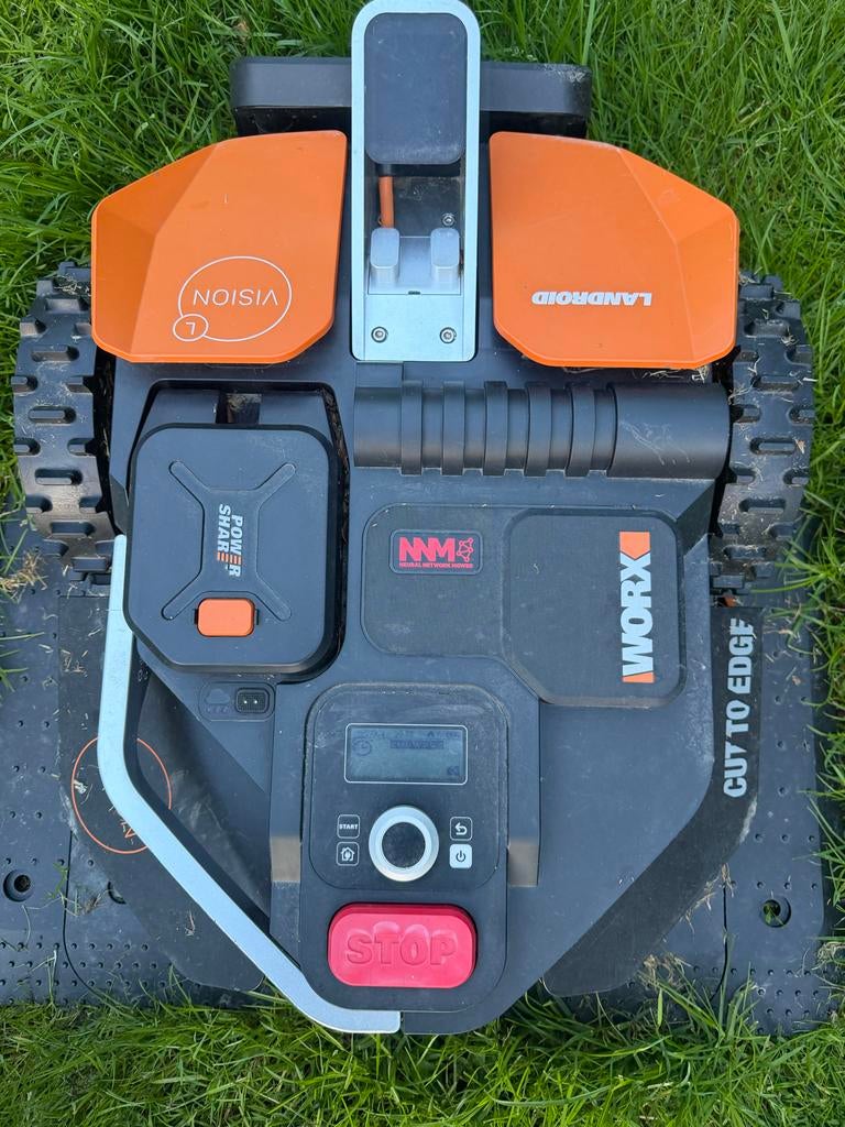 Worx Landroid L Vision Robotmaaier: Zelfstandig Maaien, Ophalen, Cirkelmaaier, Gebruikt, Accu-grasmaaier