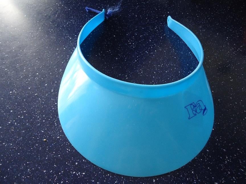 zonneklep blauw , van fa, Ophalen of Verzenden, Zo goed als nieuw, Gebruiksvoorwerp