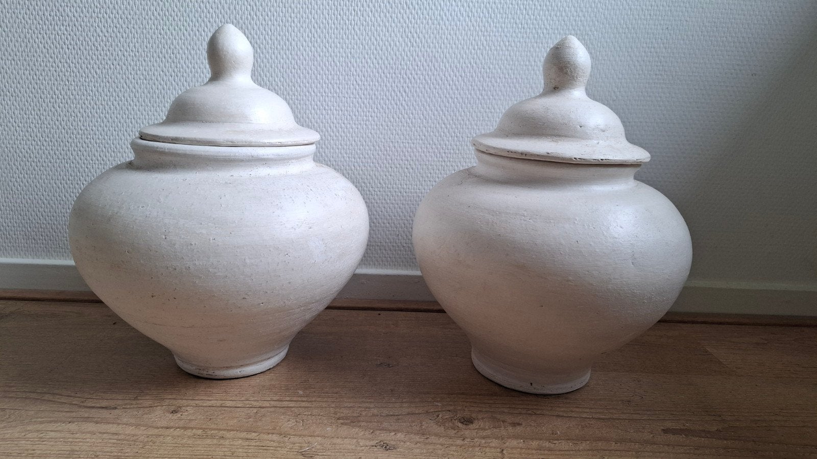 2 beige Mediteraanse kruiken, Ophalen, Beige