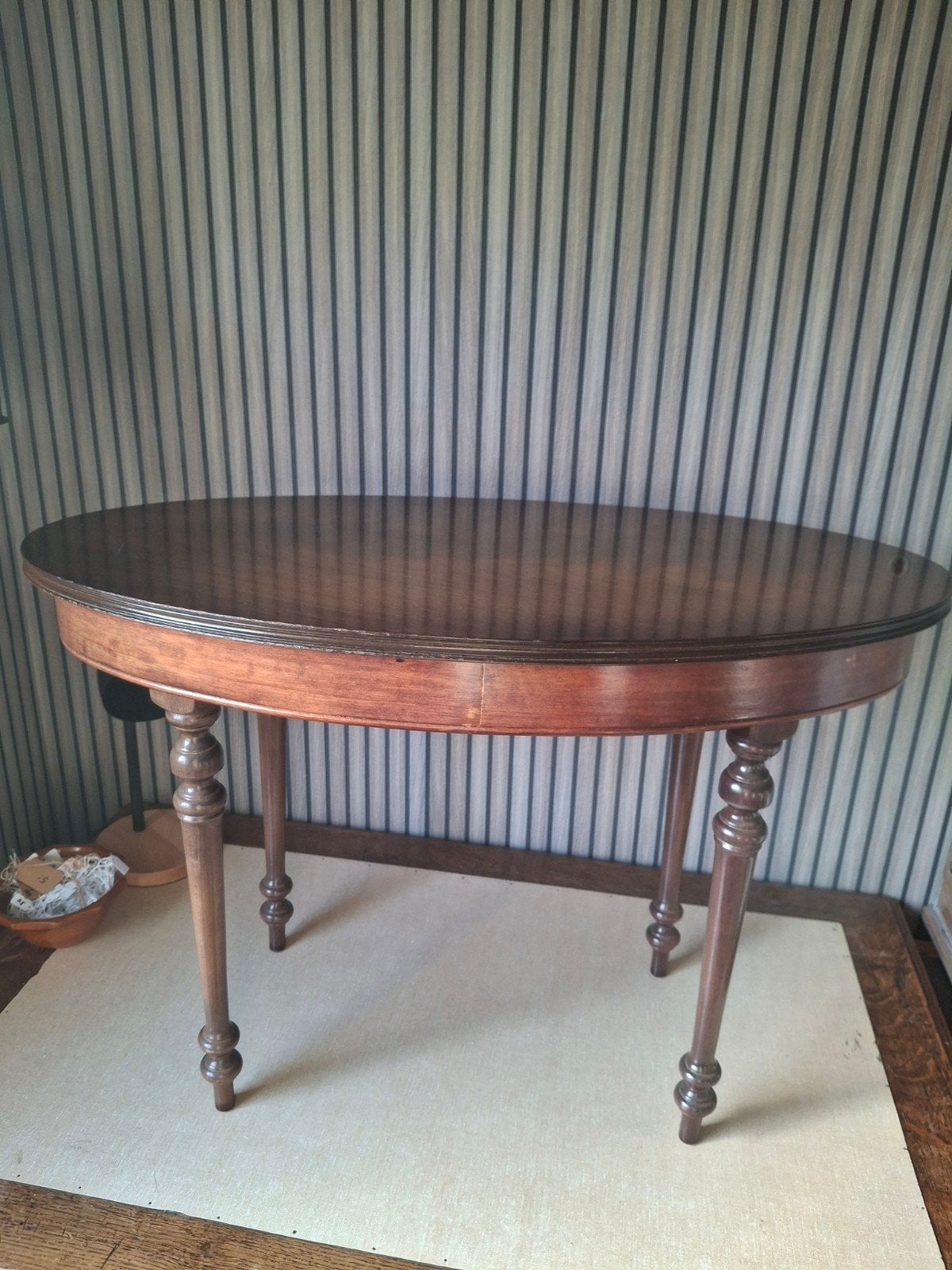 Ovale houten salontafel, Antiek en Kunst, Ophalen