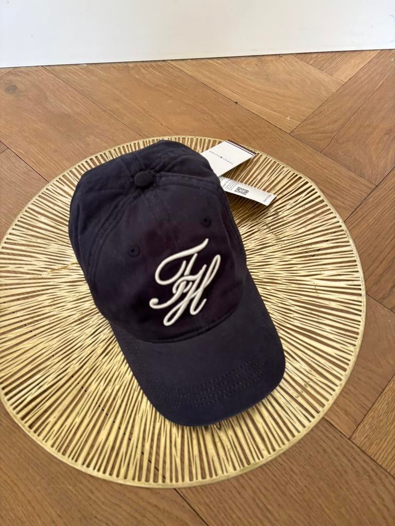 Tommy hilfiger monogram cap dames, Ophalen of Verzenden, Zo goed als nieuw, One size fits all