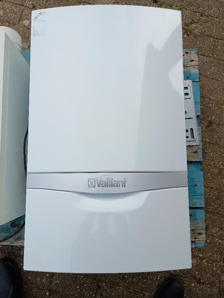 valliant VHR NL 25-30/5-5 R3  HR gaswandketel eco tec plus, Ophalen, 30 tot 80 cm, Gebruikt, Hoog rendement (Hr)