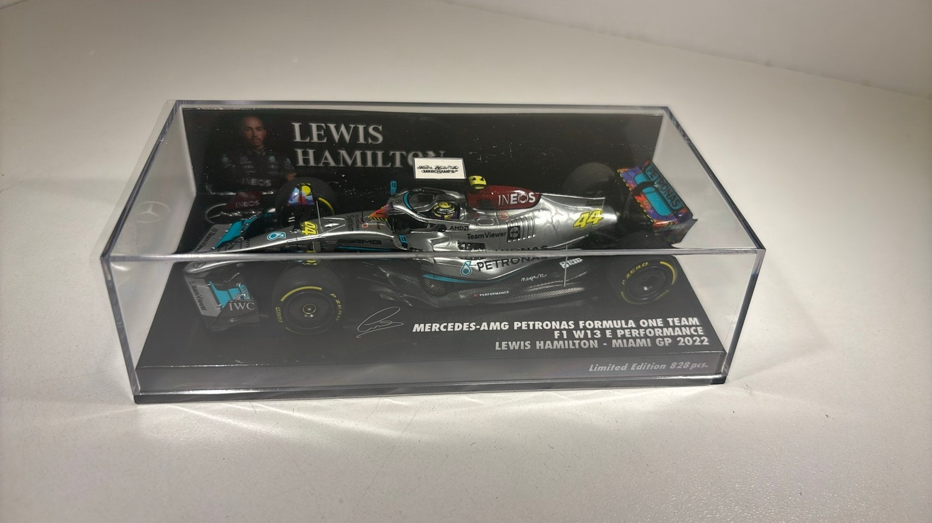 F1 mercedes amg w13 e L. Hamilton miami 2022 minichamps 1.43, Auto, Ophalen of Verzenden, MiniChamps, A