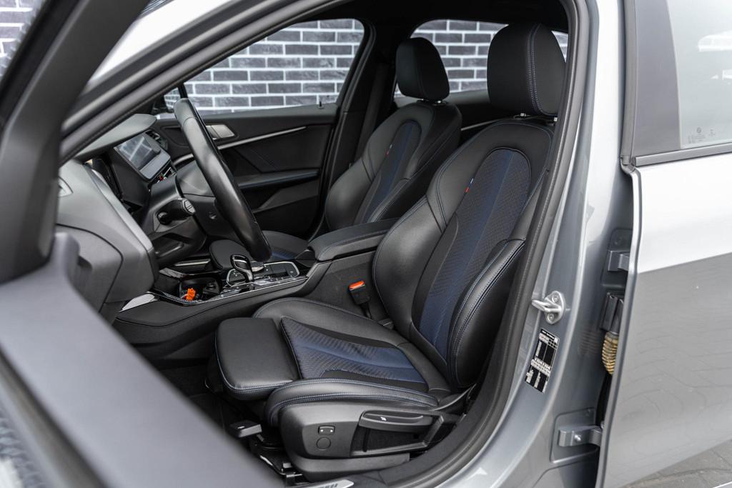 BMW 1-serie 118i Business Edition | M-Sport | Trekhaak | Lic, Gebruikt, Origineel Nederlands, Bedrijf, 3 cilinders